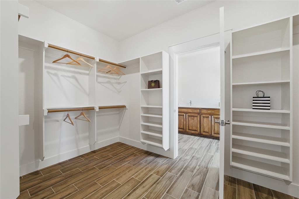 Weatherford, Texas, 76087, United States, 4 Bedrooms Bedrooms, ,3 BathroomsBathrooms,Residential,For Sale,1888737