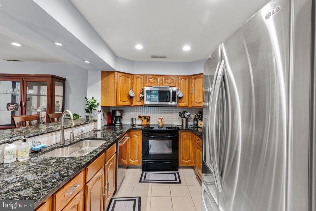 Plainsboro, New Jersey, 08536, United States, 3 Bedrooms Bedrooms, ,3 BathroomsBathrooms,Residential,For Sale,1975550