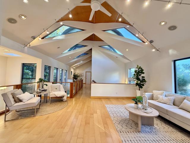 San Diego, California, 92103, United States, 2 Bedrooms Bedrooms, ,4 BathroomsBathrooms,Residential,For Sale,2009061