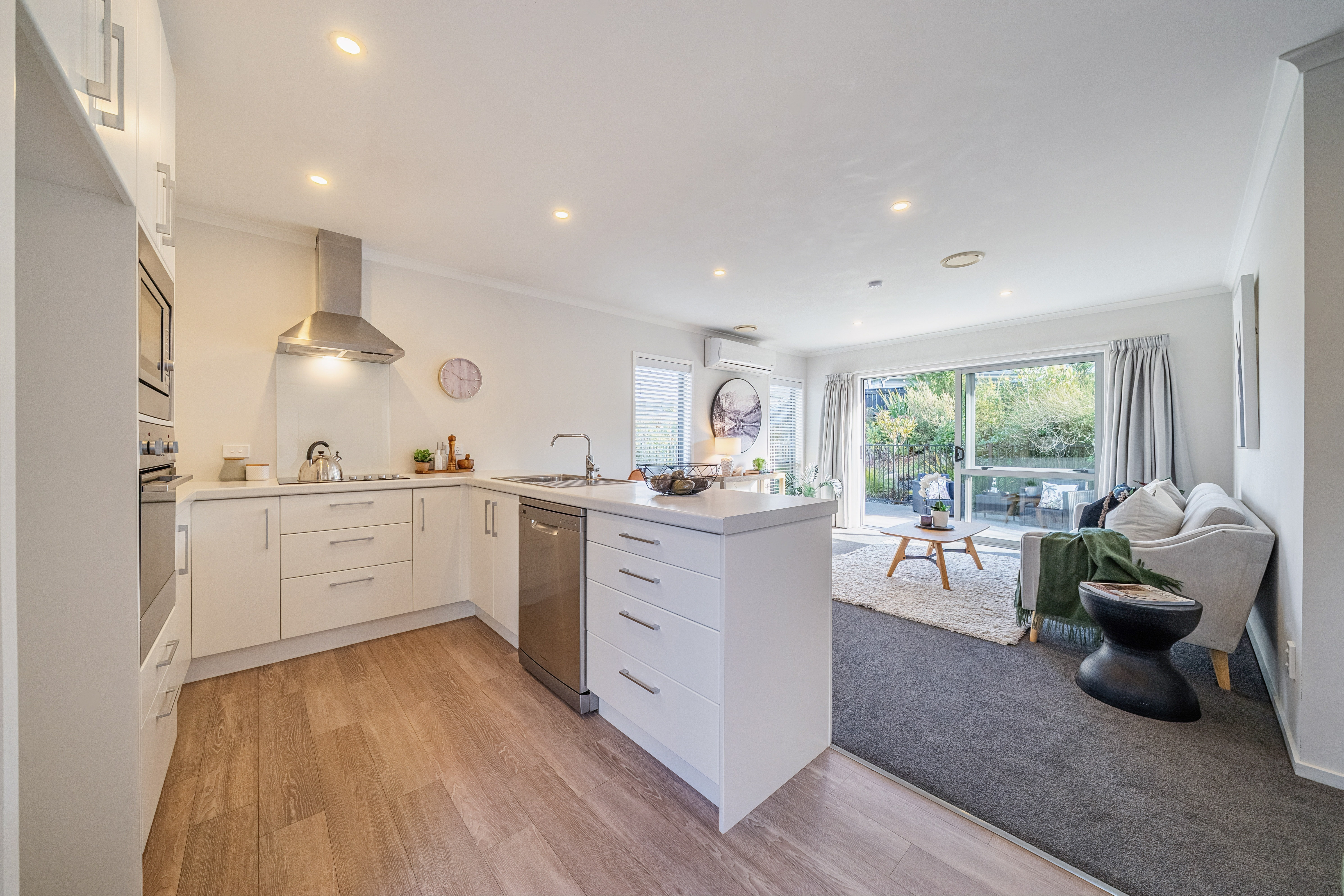  92 Sunstone Crescent, Timberlea, Upper Hutt - 物件實景