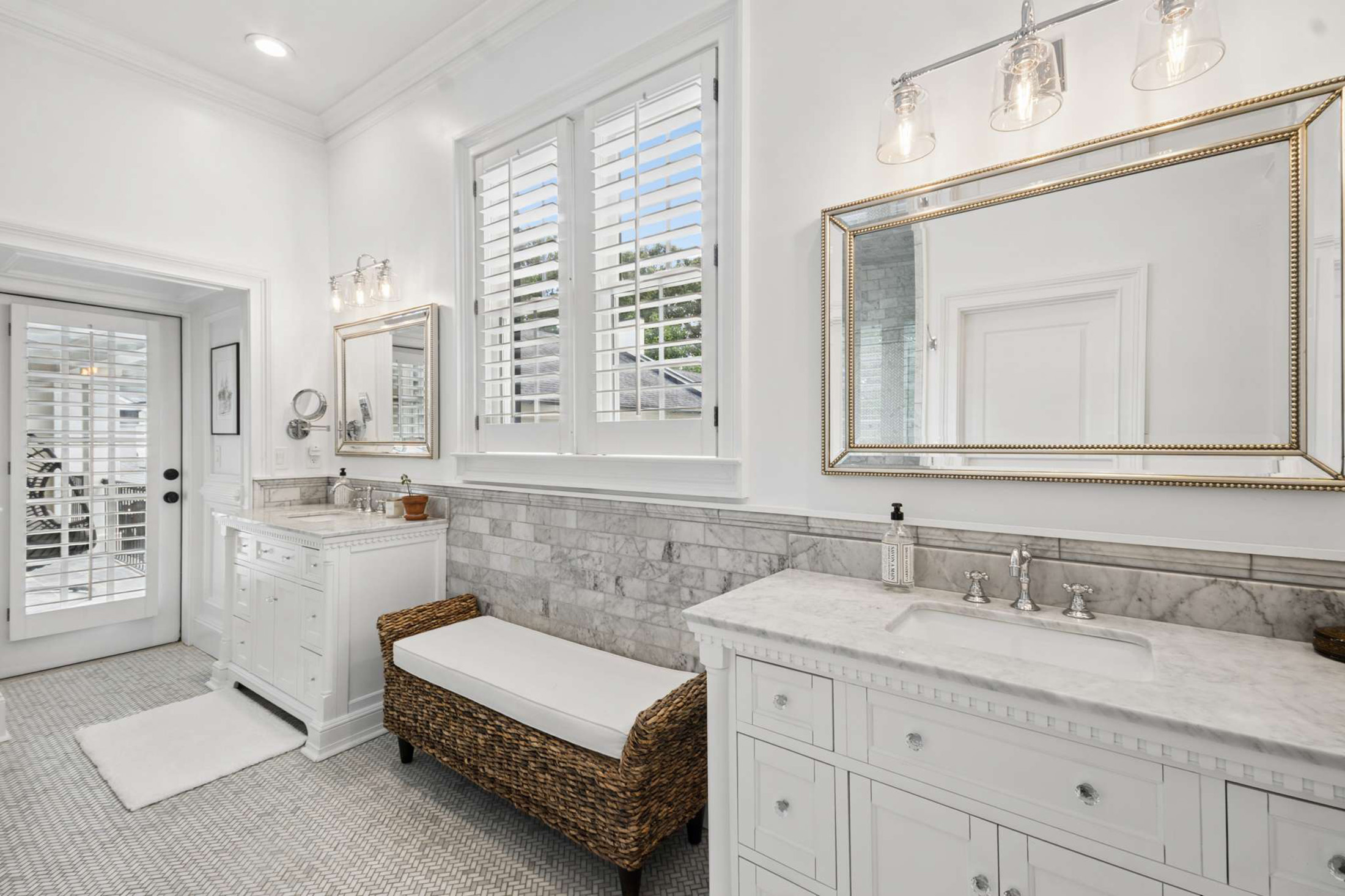  Exceptional Southern Elegance in Peachtree City