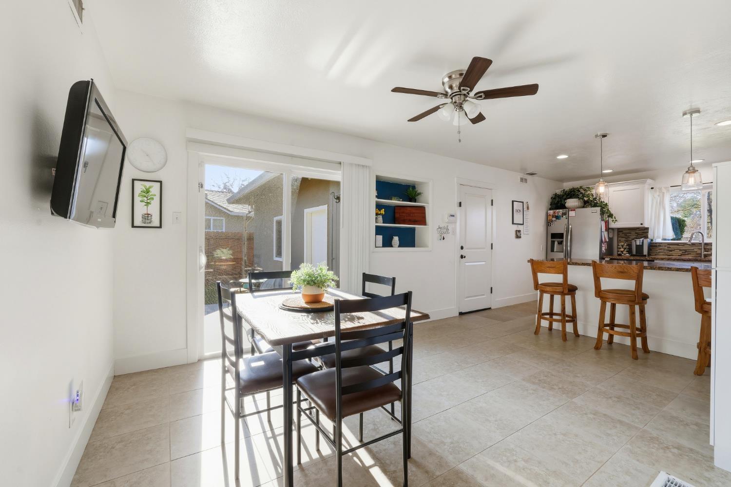 Sacramento, California, 95864, United States, 3 Bedrooms Bedrooms, ,2 BathroomsBathrooms,Residential,For Sale,2010336