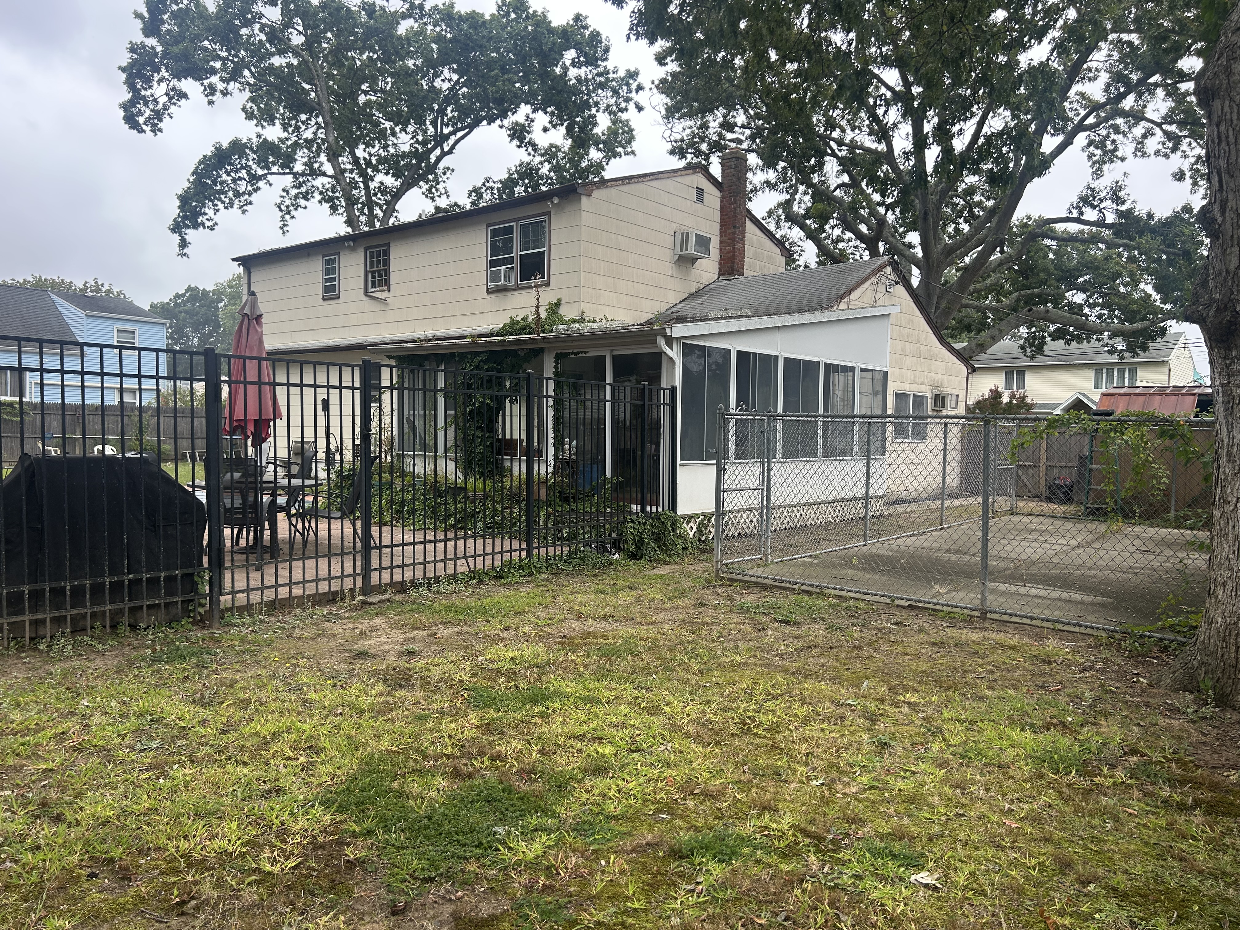 Copiague, New York, 11726, United States, 4 Bedrooms Bedrooms, ,2 BathroomsBathrooms,Residential,For Sale,1957833