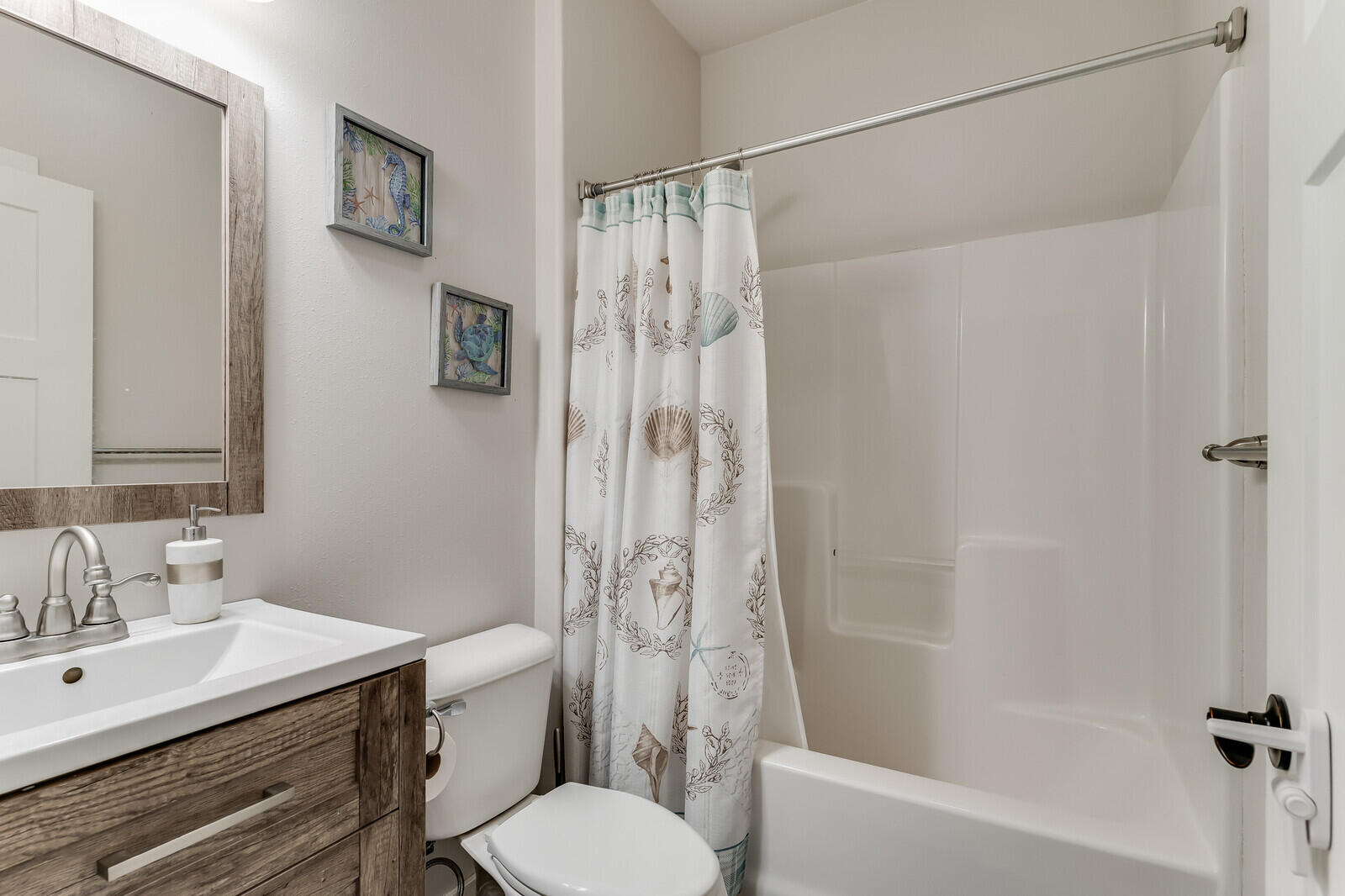 Onalaska, Wisconsin, 54650, United States, 3 Bedrooms Bedrooms, ,3 BathroomsBathrooms,Residential,For Sale,2037961
