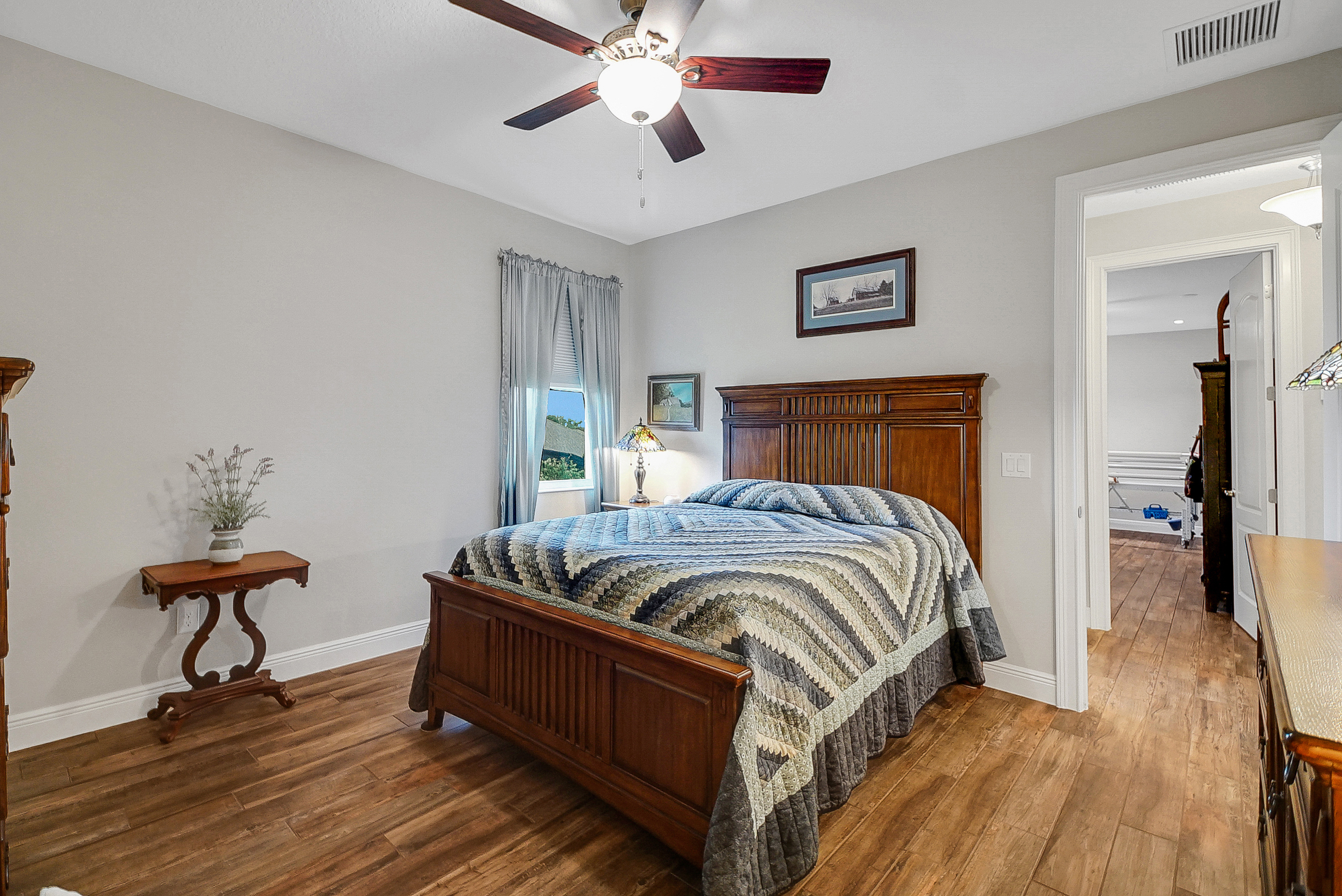 Lady Lake, Florida, 32159, United States, 4 Bedrooms Bedrooms, ,3 BathroomsBathrooms,Residential,For Sale,1945025