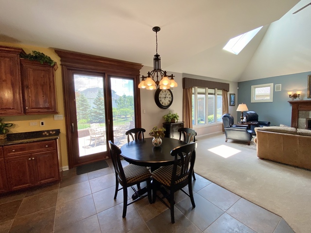 Mokena, Illinois, 60448, United States, 5 Bedrooms Bedrooms, ,4 BathroomsBathrooms,Residential,For Sale,1915819