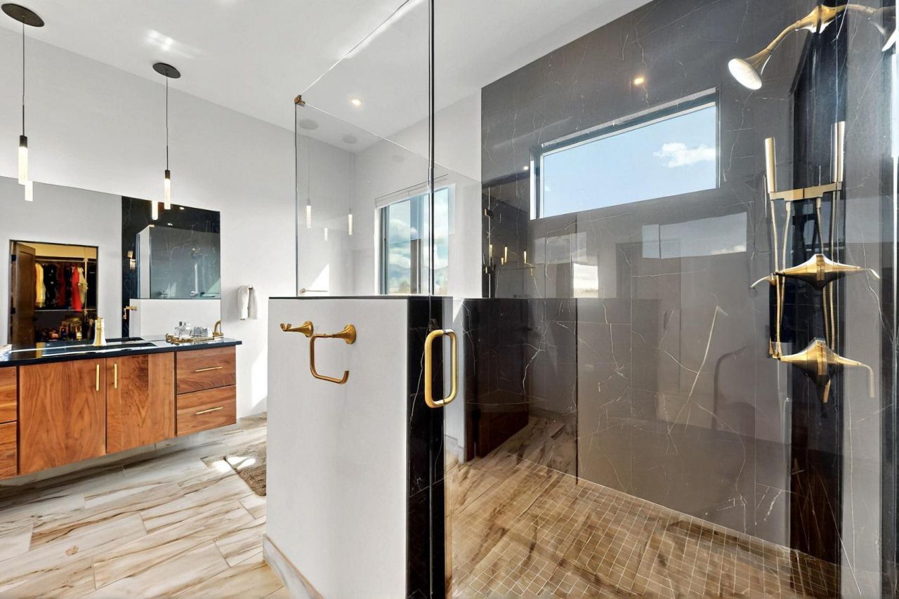 Placitas, New Mexico, 87043, United States, 3 Bedrooms Bedrooms, ,4 BathroomsBathrooms,Residential,For Sale,1903548
