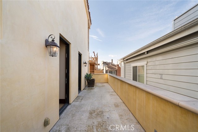 Long Beach, California, 90803, United States, 6 Bedrooms Bedrooms, ,8 BathroomsBathrooms,Residential,For Sale,1835519