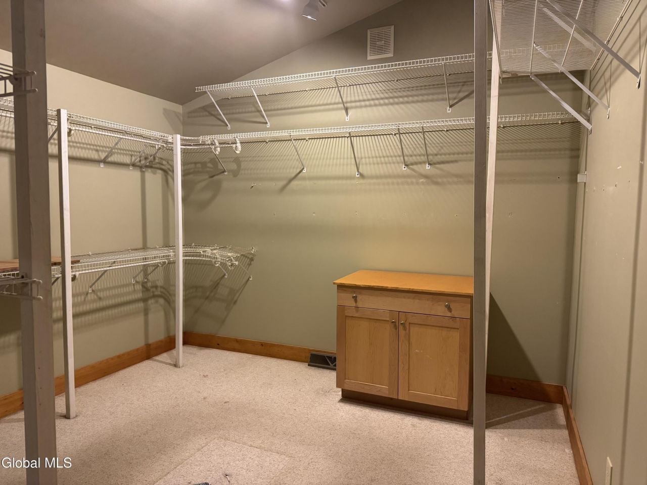 Rexford, New York, 12148, United States, 3 Bedrooms Bedrooms, ,3 BathroomsBathrooms,Residential,For Sale,2001928