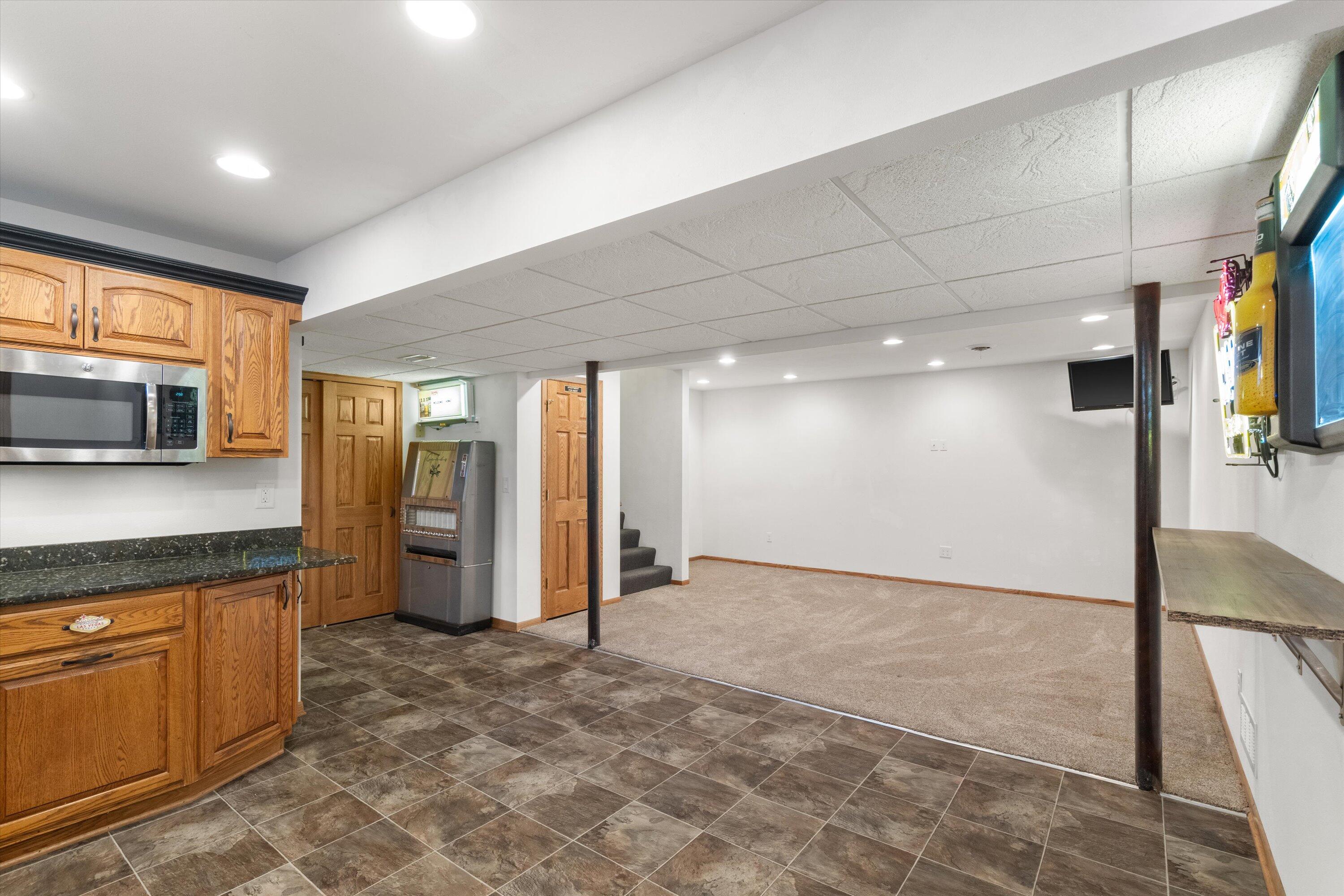 Oak Creek, Wisconsin, 53154, United States, 4 Bedrooms Bedrooms, ,4 BathroomsBathrooms,Residential,For Sale,2007520