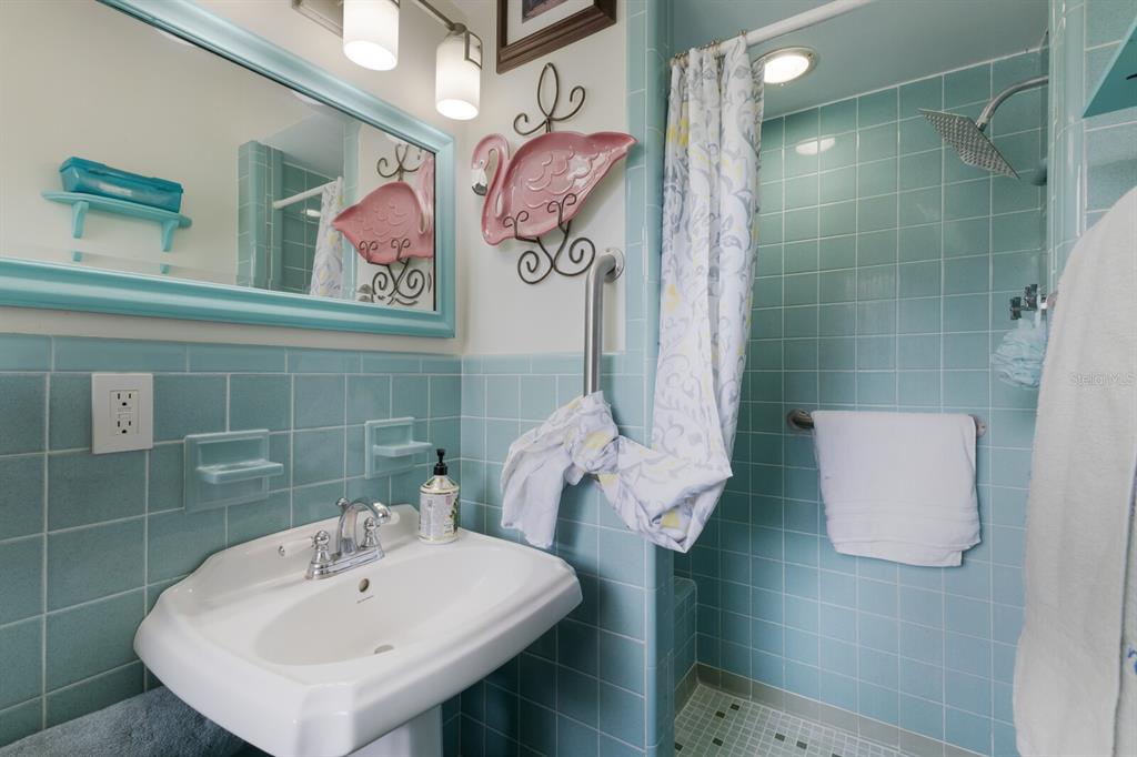 Sarasota, Florida, 34234, United States, 3 Bedrooms Bedrooms, ,2 BathroomsBathrooms,Residential,For Sale,1805099