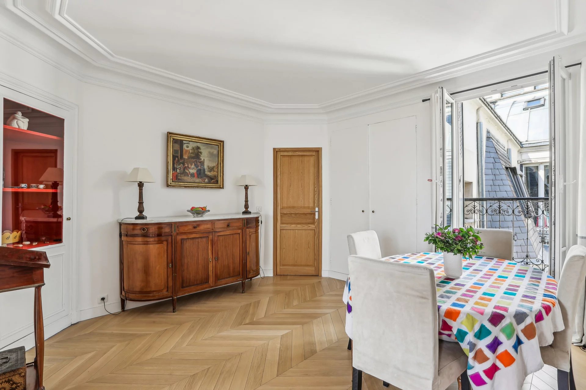 Paris 6th, Île-de-France, 75006, FR, 3 Bedrooms Bedrooms, ,3 BathroomsBathrooms,Residential,For Sale,1828205