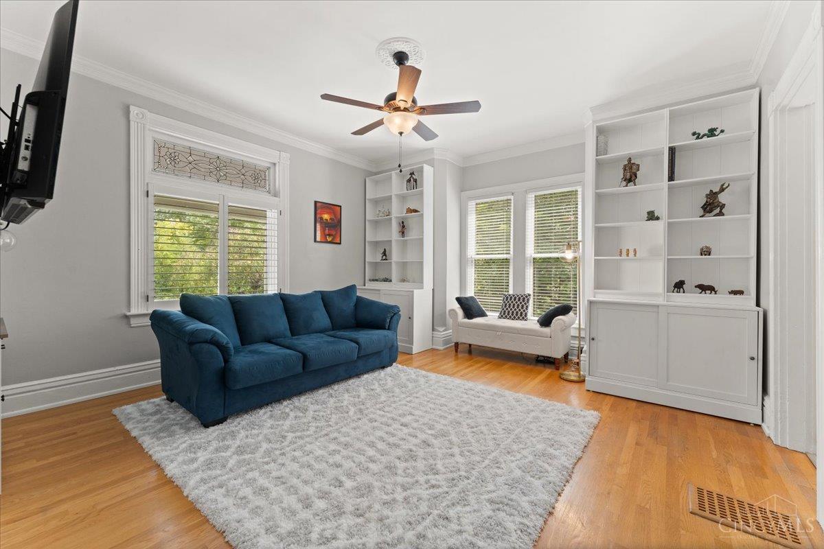 Cincinnati, Ohio, 45226, United States, 3 Bedrooms Bedrooms, ,2 BathroomsBathrooms,Residential,For Sale,1911951