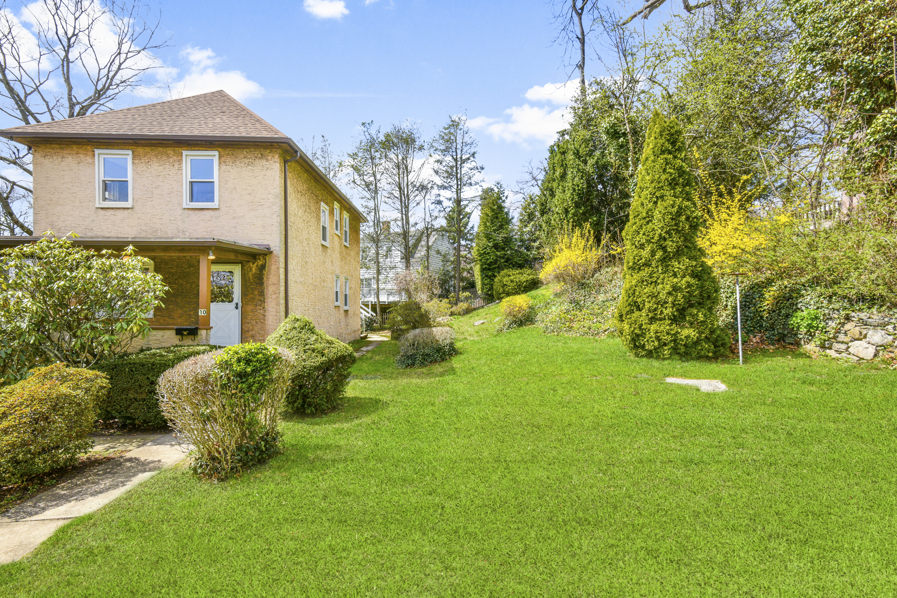  Charming Larchmont Colonial - 物件實景