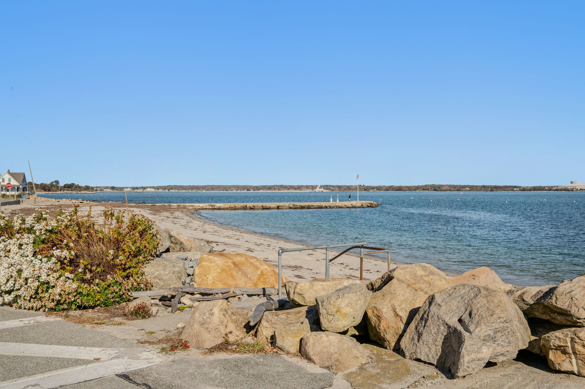 East Lyme, Connecticut, 06357, United States, 3 Bedrooms Bedrooms, ,1 BathroomBathrooms,Residential,For Sale,1987799