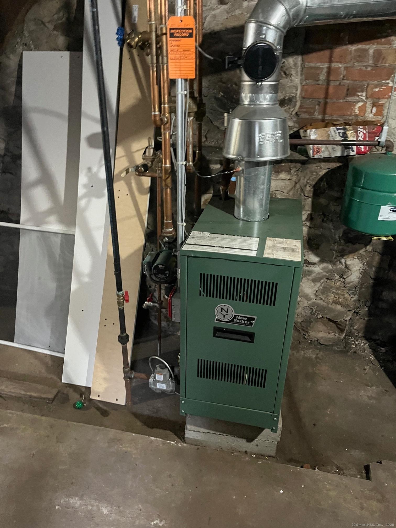 Meriden, Connecticut, 06450, United States, 6 Bedrooms Bedrooms, ,4 BathroomsBathrooms,Residential,For Sale,1984052