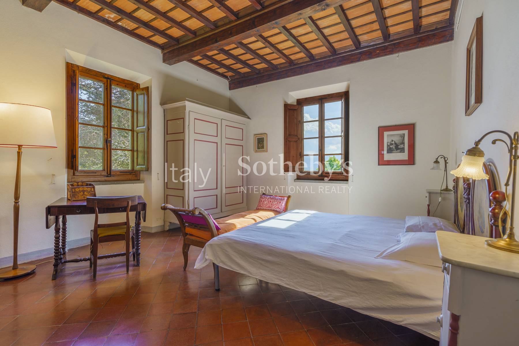  Prestigious estate with private pool - 物件實景