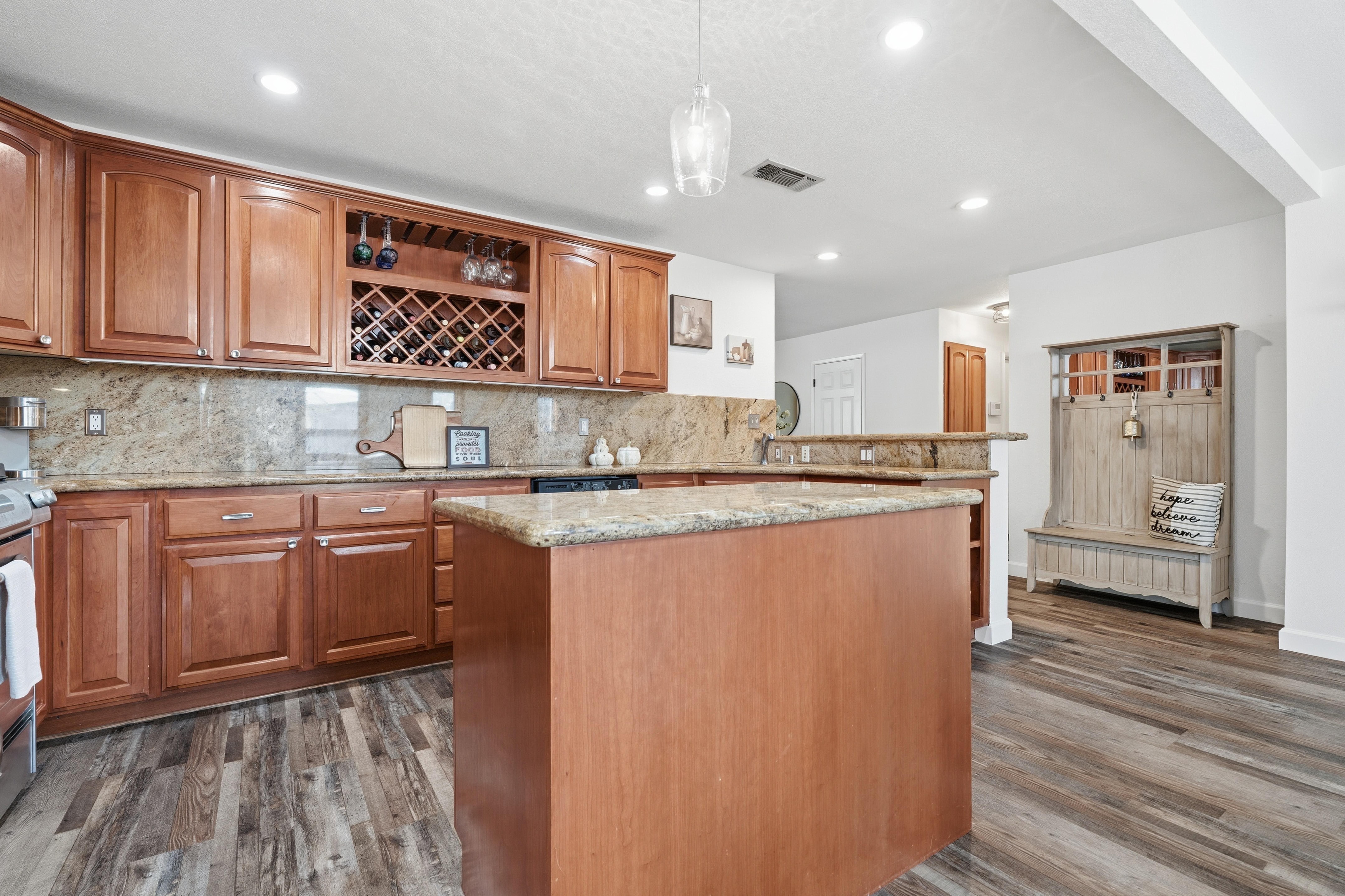  6453 Innsbrook Way, Orangevale, CA 95662 - 物件實景