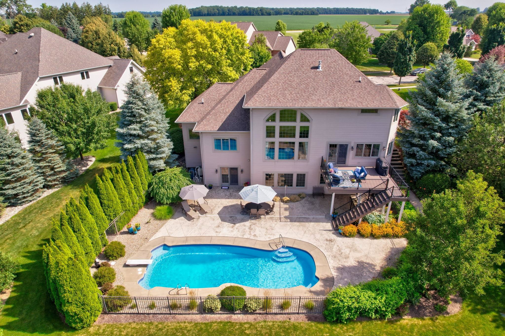 Frankenmuth, Michigan, 48734, United States, 5 Bedrooms Bedrooms, ,5 BathroomsBathrooms,Residential,For Sale,1989932