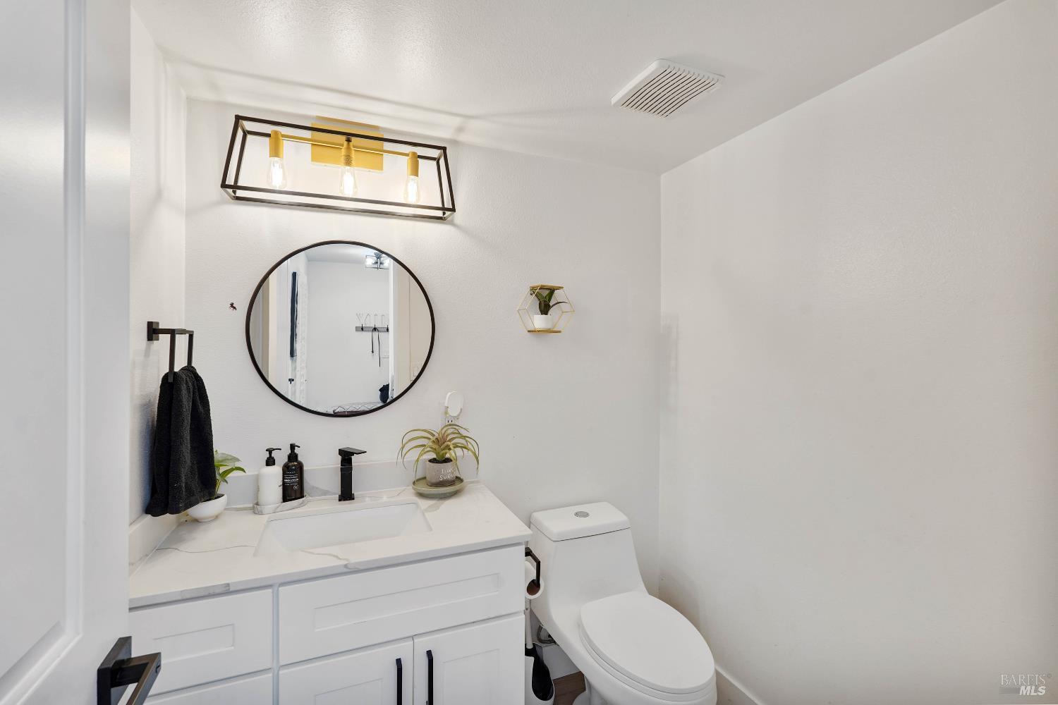 Richmond, California, 94805, United States, 3 Bedrooms Bedrooms, ,3 BathroomsBathrooms,Residential,For Sale,1938179