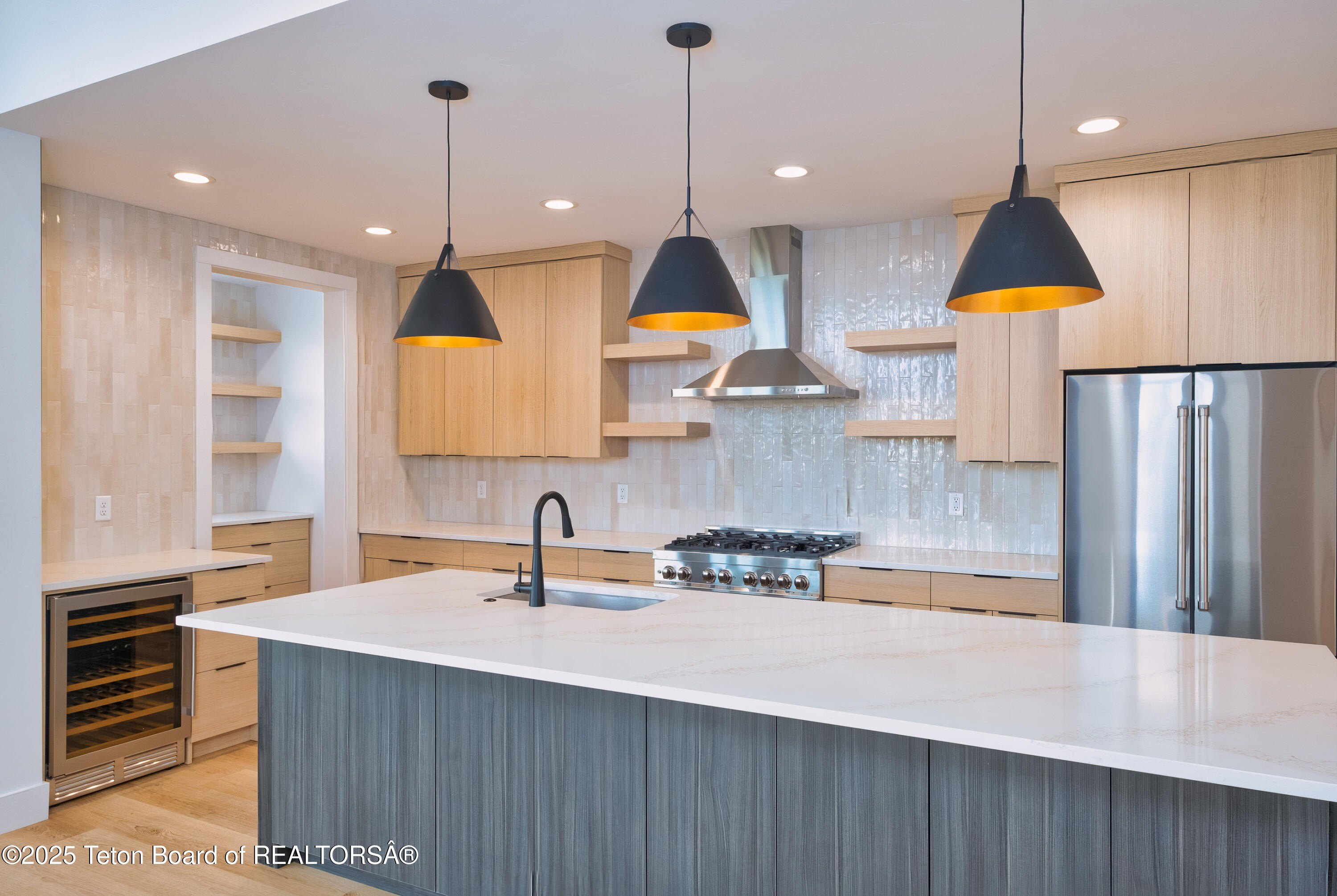 Victor, Idaho, 83455, United States, 4 Bedrooms Bedrooms, ,4 BathroomsBathrooms,Residential,For Sale,1979120