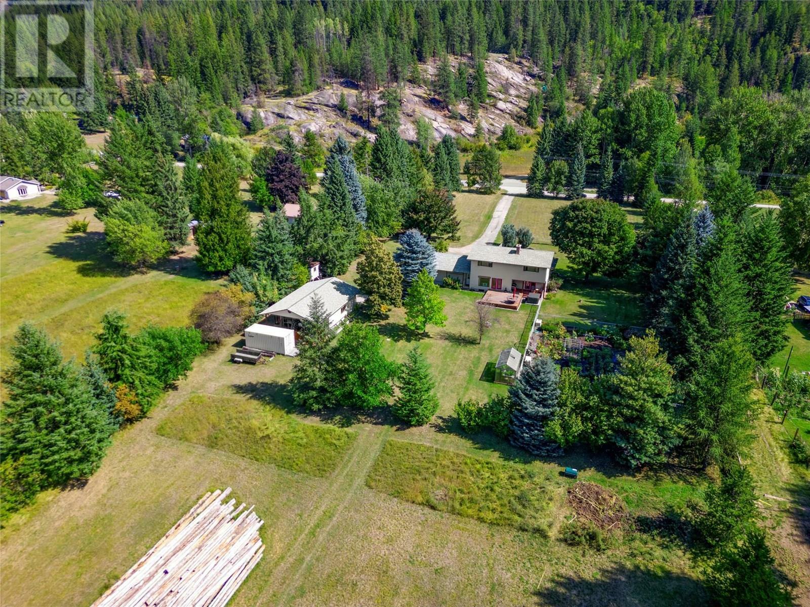 CASTLEGAR, British Columbia, V1N 4S6, CA, 4 Bedrooms Bedrooms, ,3 BathroomsBathrooms,Residential,For Sale,1859816