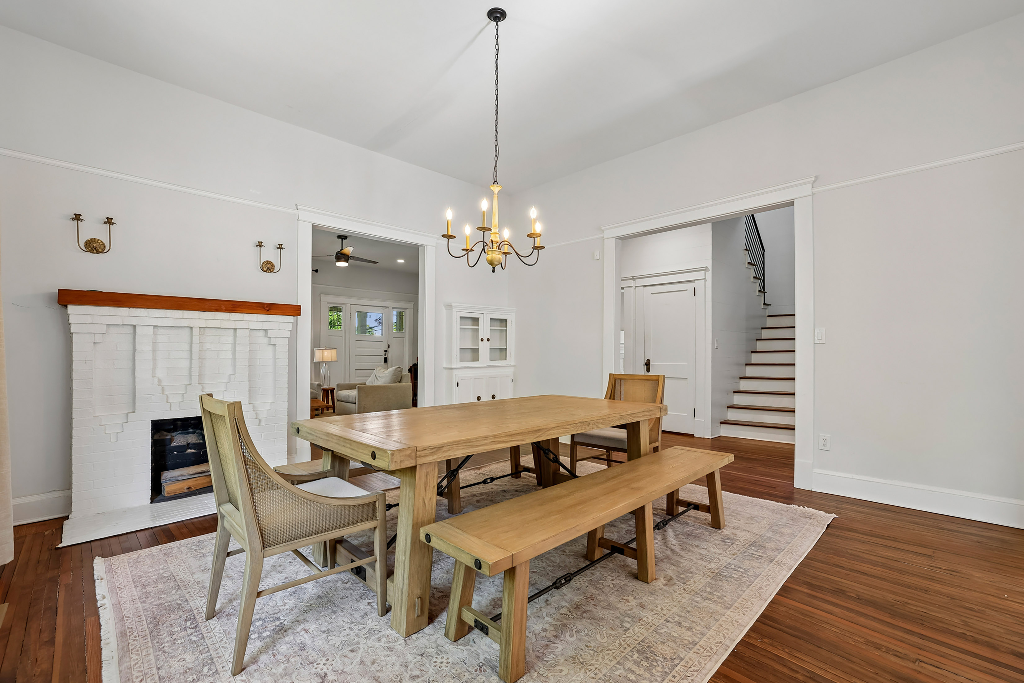  Renovated Bungalow Blends Historic Atlanta Character with Modern Luxury - 物件實景