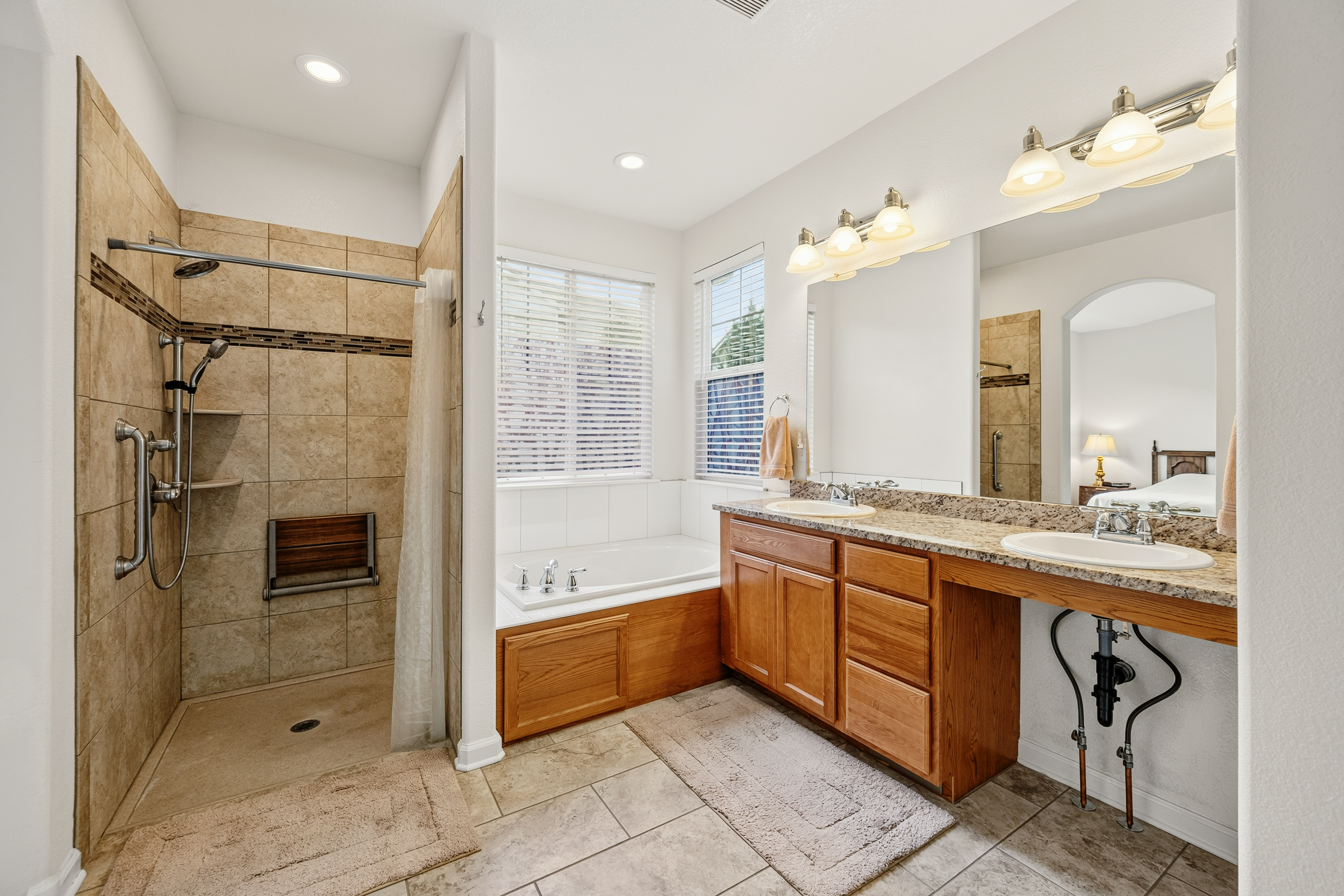  Beautiful ranch home on desirable corner lot in Copperleaf - 物件實景