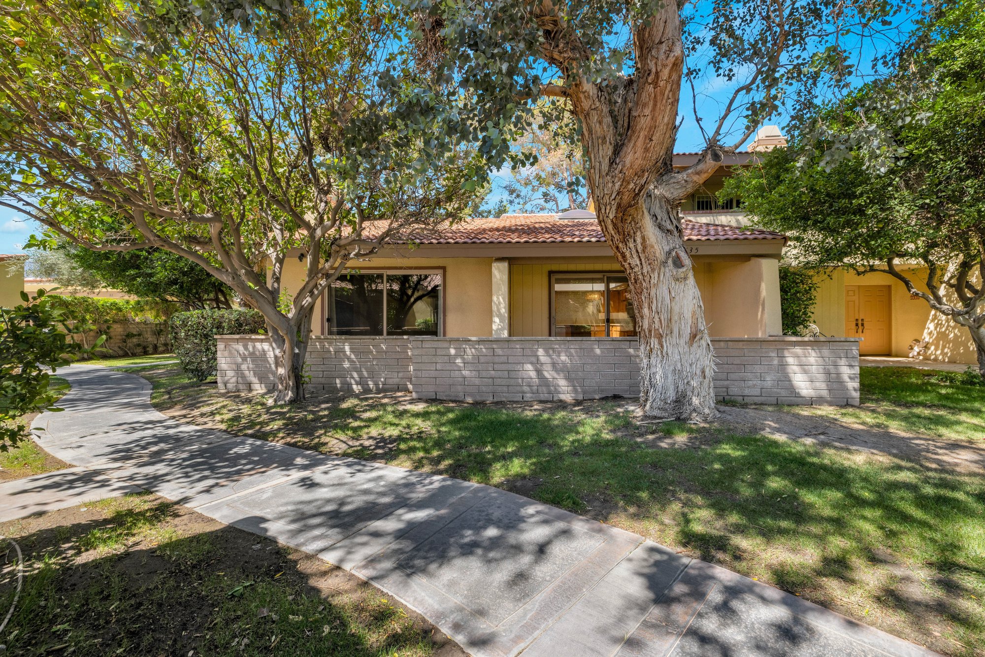  Mid-Century Fixer in Palm Springs Country Club - 物件實景