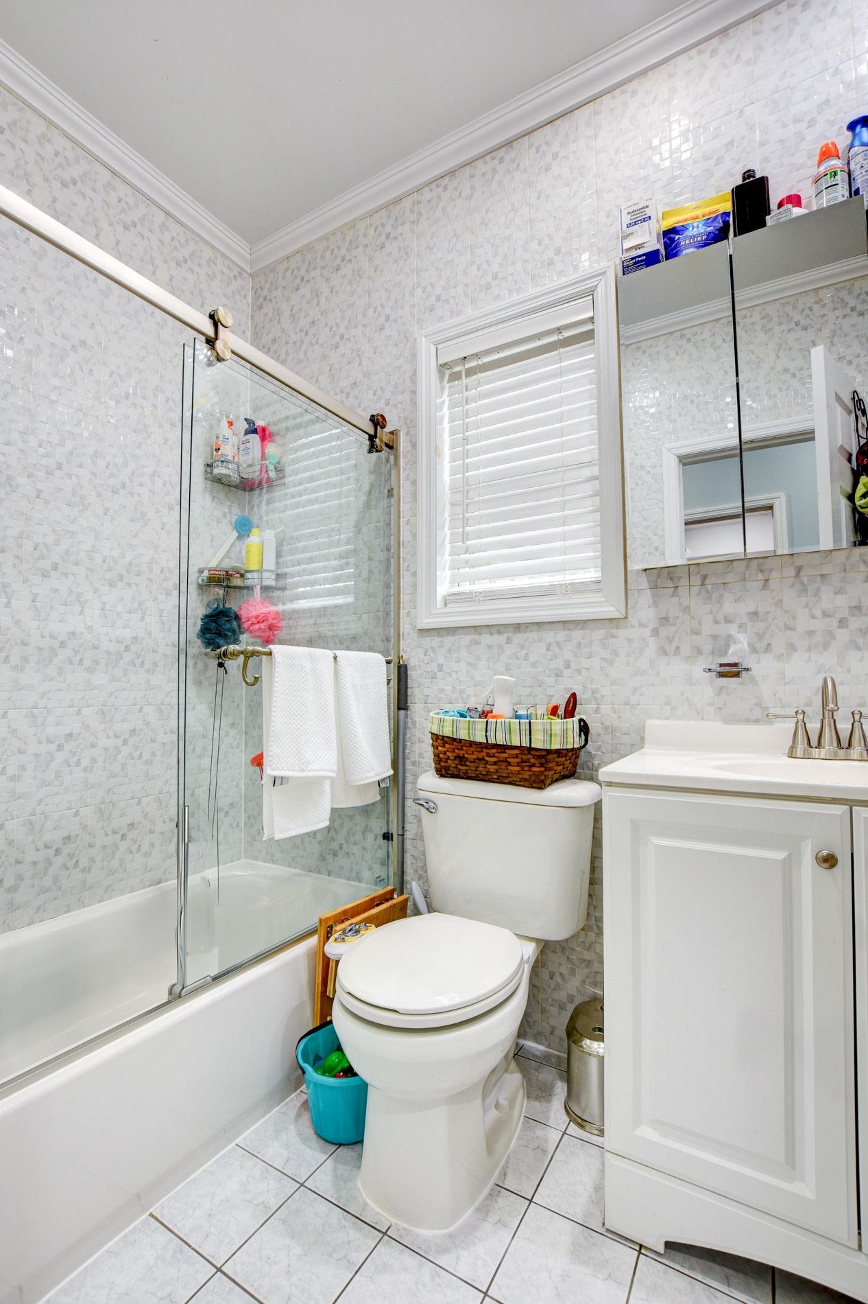 Bayonne, New Jersey, 07002, United States, 7 Bedrooms Bedrooms, ,5 BathroomsBathrooms,Residential,For Sale,1907714