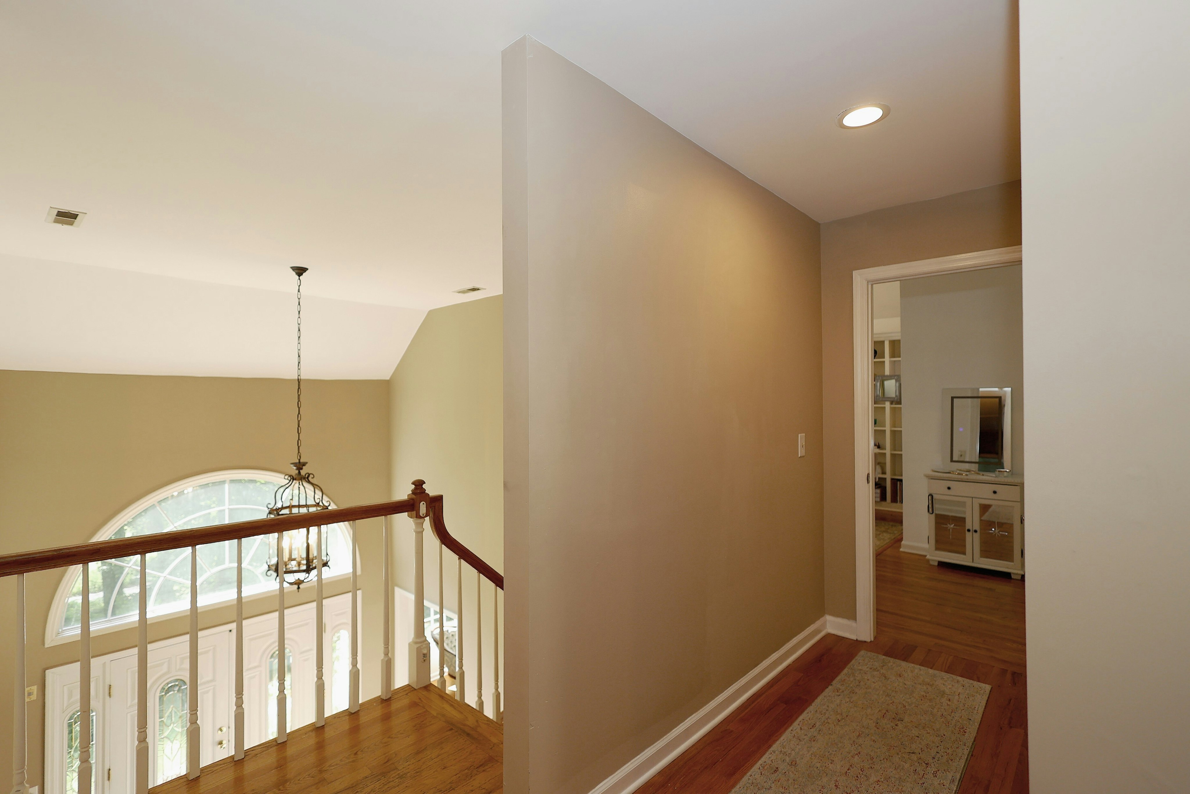  Expansive West Redding Colonial - 物件實景