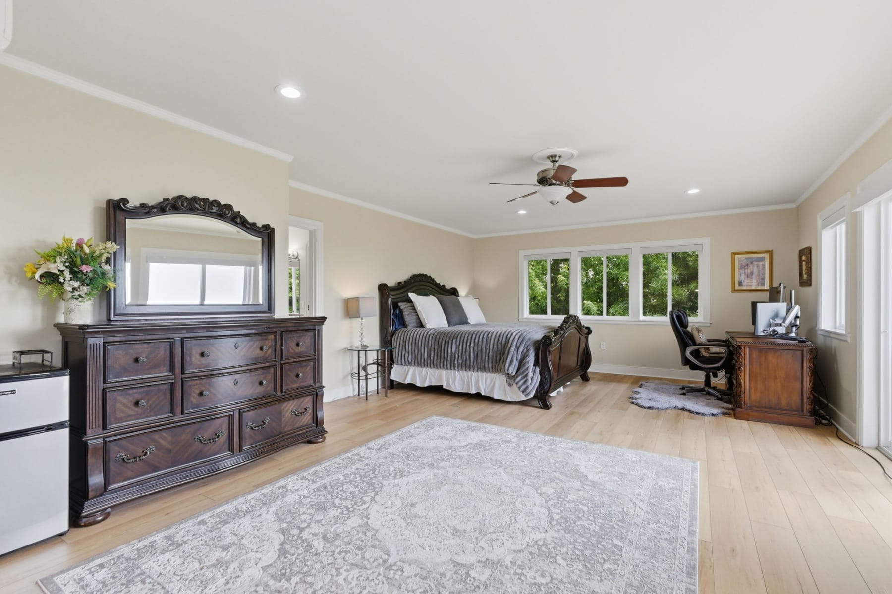 12048 SW CAFFALL LN Tigard, OR 97224 - 物件實景