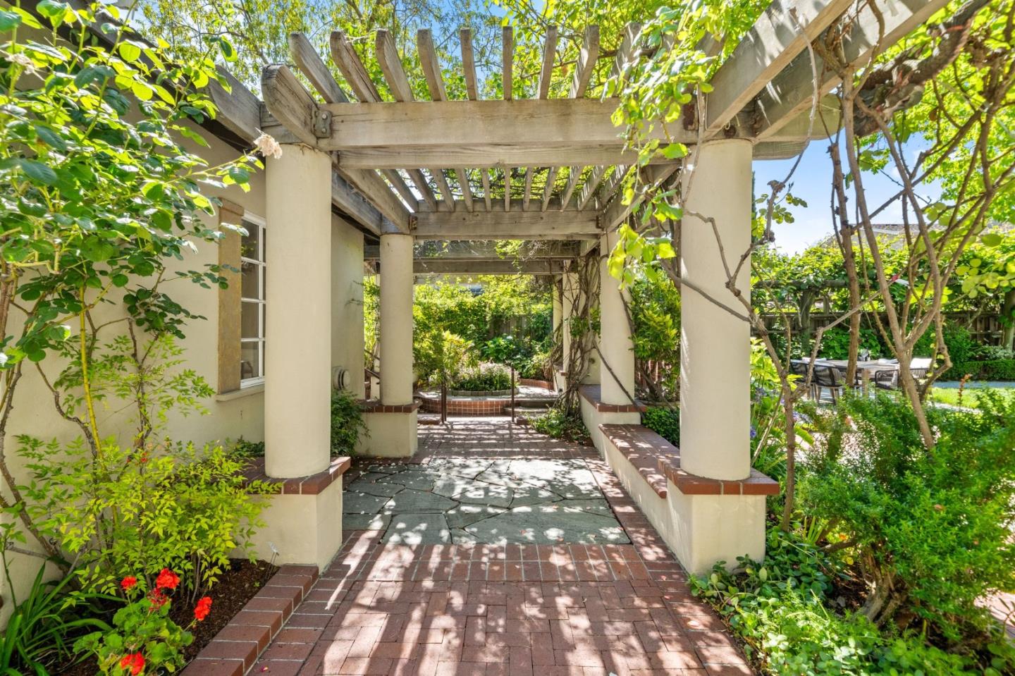 Palo Alto, California, 94301, United States, 4 Bedrooms Bedrooms, ,4 BathroomsBathrooms,Residential,For Sale,1837921