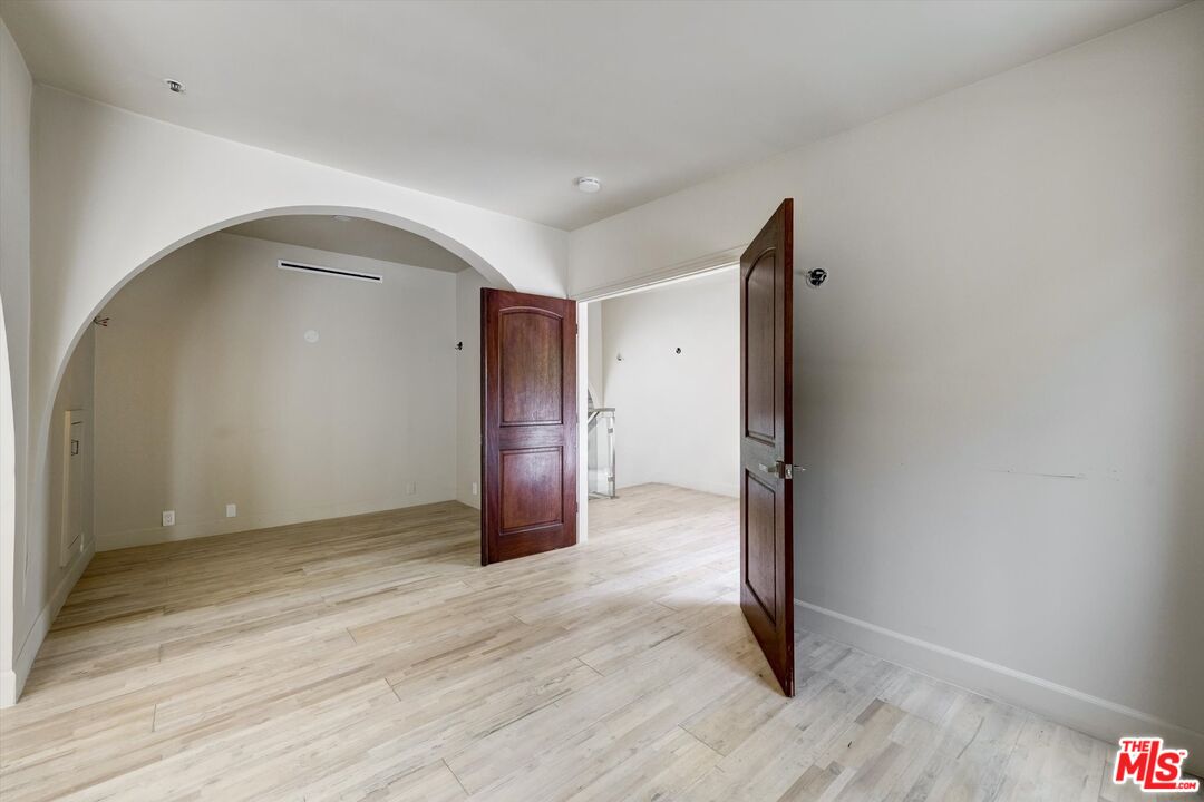 Beverly Hills, California, 90210, United States, 8 Bedrooms Bedrooms, ,3 BathroomsBathrooms,Residential,For Sale,1916732