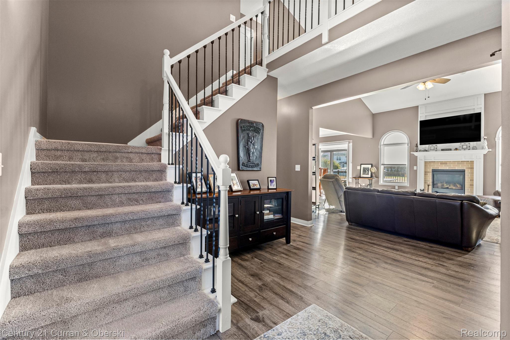 Monroe, Michigan, 48161, United States, 4 Bedrooms Bedrooms, ,3 BathroomsBathrooms,Residential,For Sale,1995376