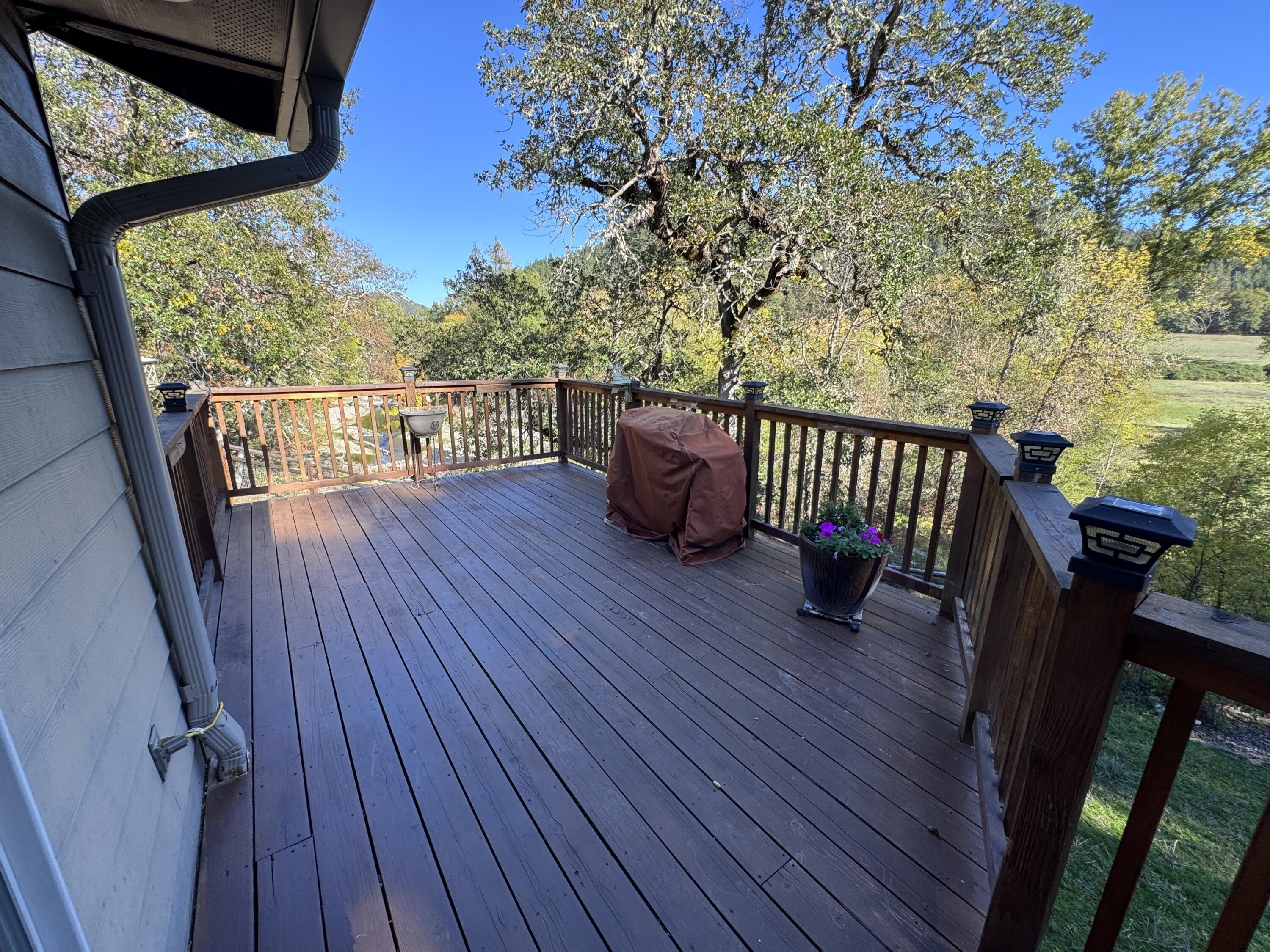 Rogue River, Oregon, 97537, United States, 3 Bedrooms Bedrooms, ,4 BathroomsBathrooms,Residential,For Sale,1982617