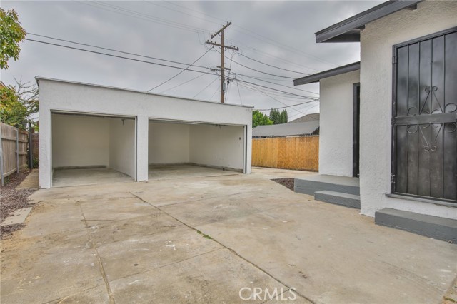 Los Angeles, California, 90003, United States, 3 Bedrooms Bedrooms, ,Residential,For Sale,1928715