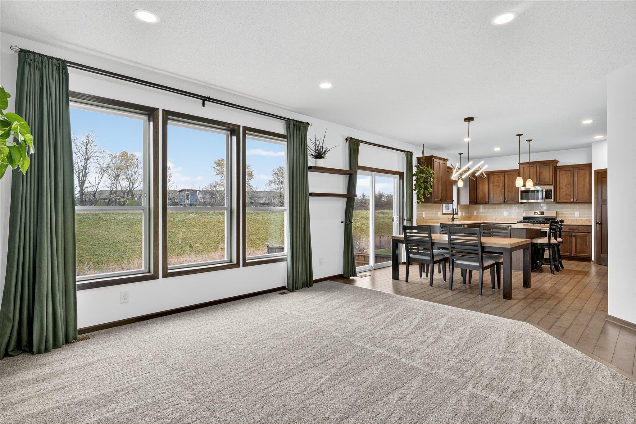 Rosemount, Minnesota, 55068, United States, 5 Bedrooms Bedrooms, ,3 BathroomsBathrooms,Residential,For Sale,1993555