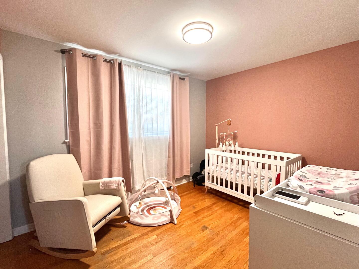 Niles, Illinois, 60714, United States, 5 Bedrooms Bedrooms, ,Residential,For Sale,1990948