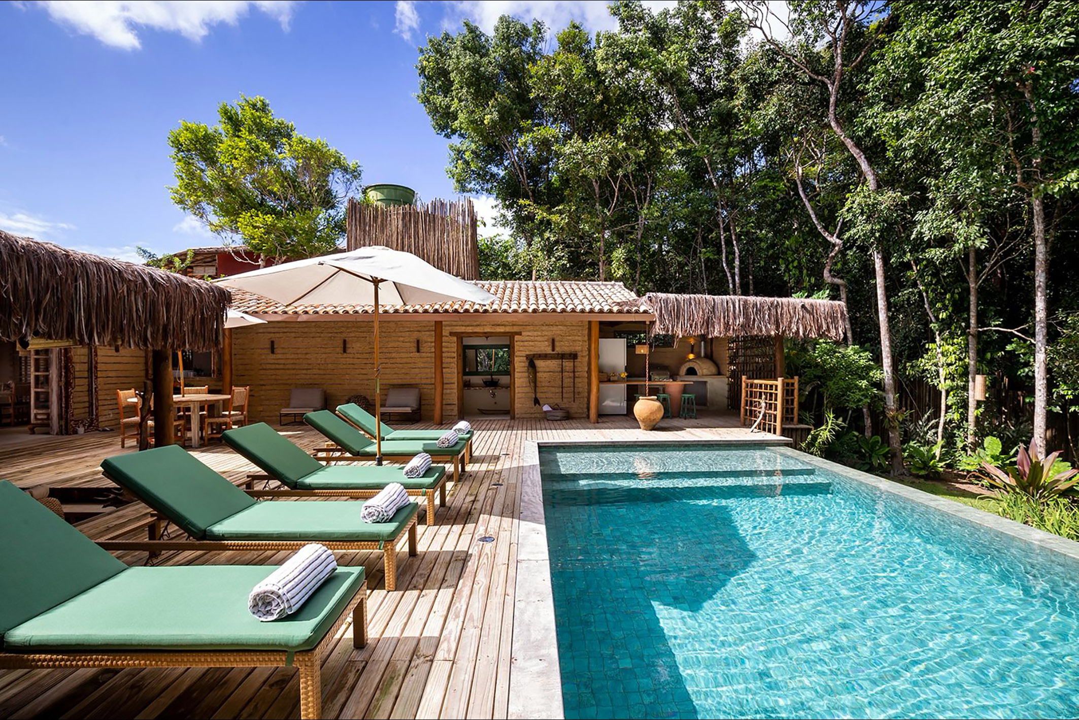  Refined residence with sophisticated interiors and native forest views - 物件實景