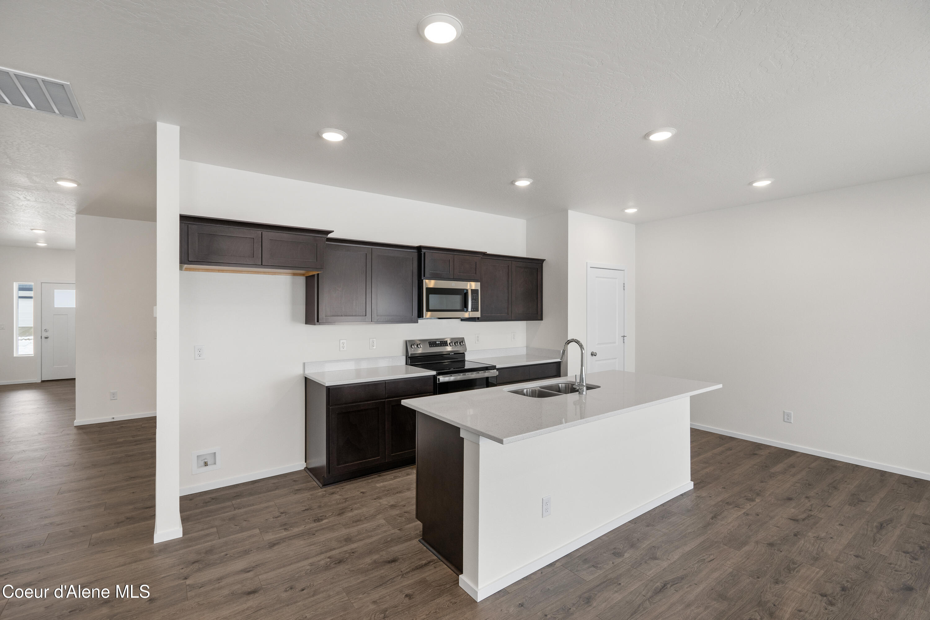 Post Falls, Idaho, 83854, United States, 4 Bedrooms Bedrooms, ,Residential,For Sale,1979406