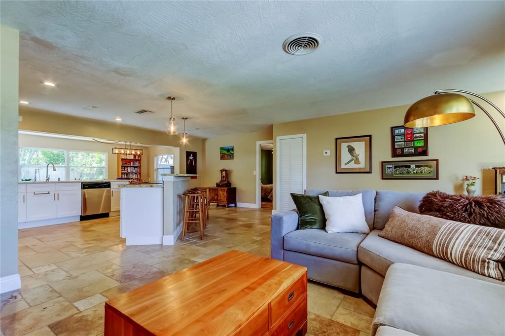 St Petersburg, Florida, 33703, United States, 3 Bedrooms Bedrooms, ,2 BathroomsBathrooms,Residential,For Sale,1821049