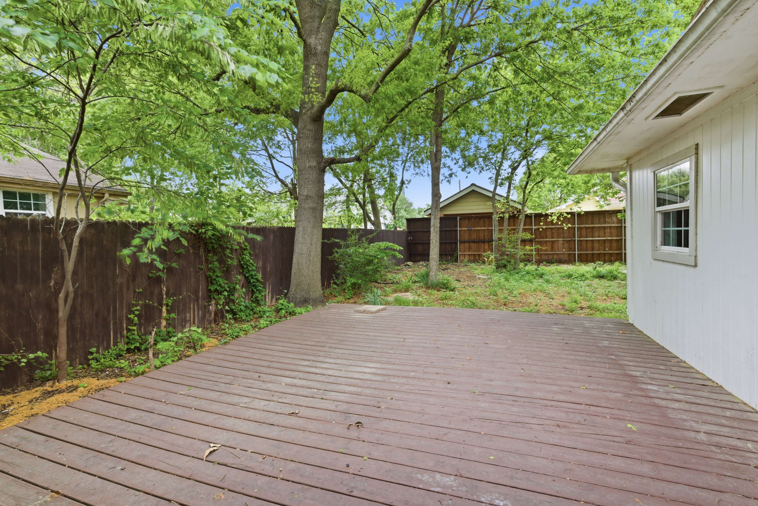  1207 N. College Street - 物件實景