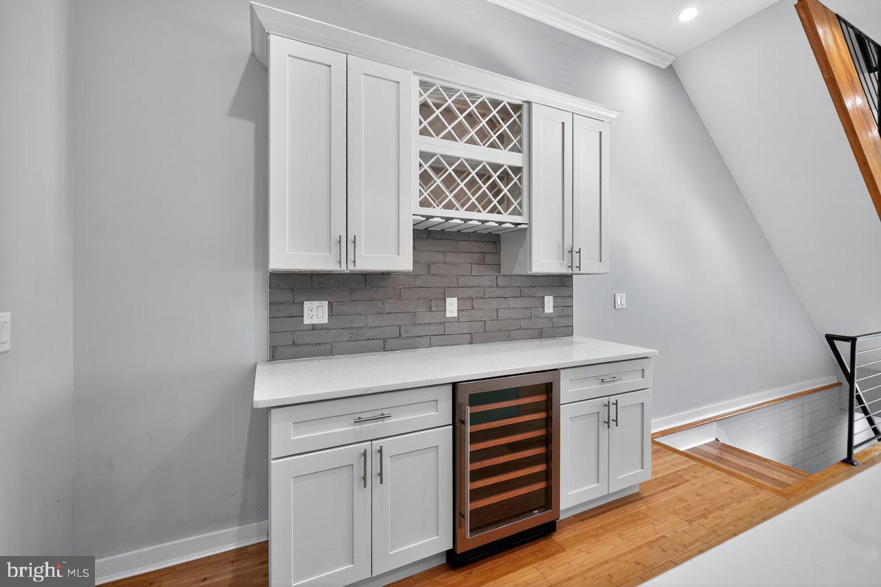 Philadelphia, Pennsylvania, 19146, United States, 4 Bedrooms Bedrooms, ,3 BathroomsBathrooms,Residential,For Sale,1960964