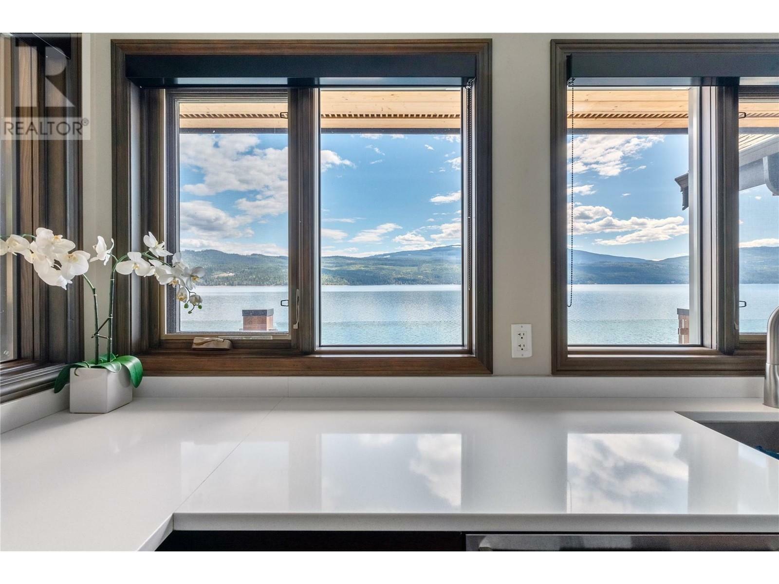 ANGLEMONT, British Columbia, V0E 1M8, CA, 5 Bedrooms Bedrooms, ,4 BathroomsBathrooms,Residential,For Sale,1838745