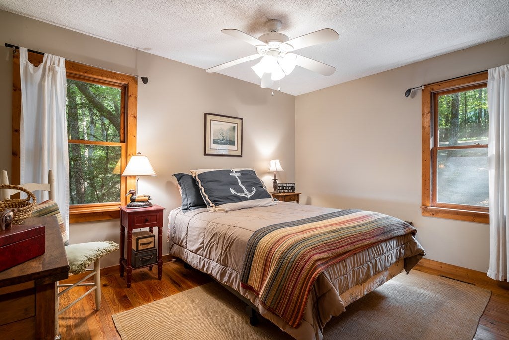 Ellijay, Georgia, 30536, United States, 4 Bedrooms Bedrooms, ,3 BathroomsBathrooms,Residential,For Sale,1926497