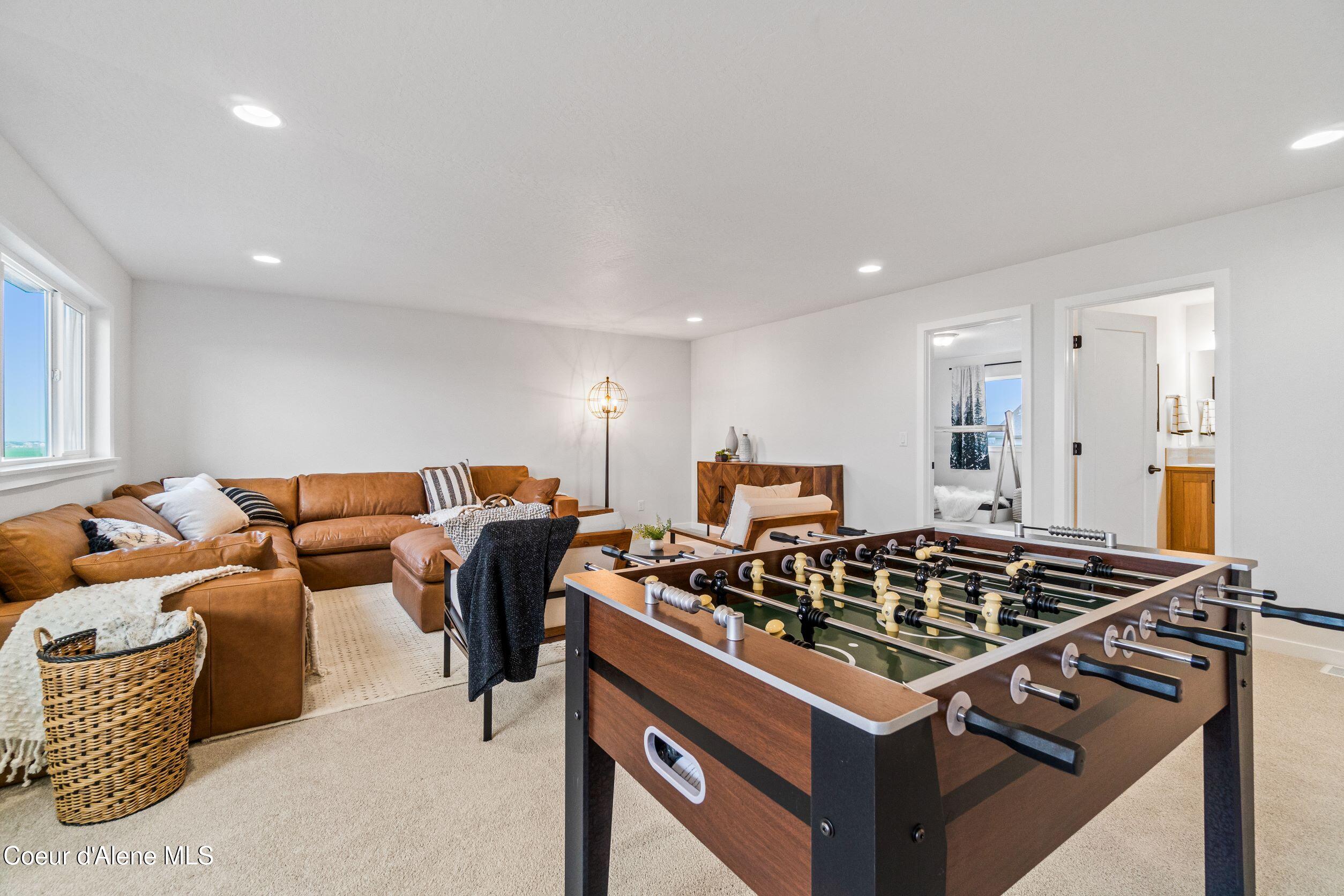 Post Falls, Idaho, 83854, United States, 5 Bedrooms Bedrooms, ,2 BathroomsBathrooms,Residential,For Sale,1794821