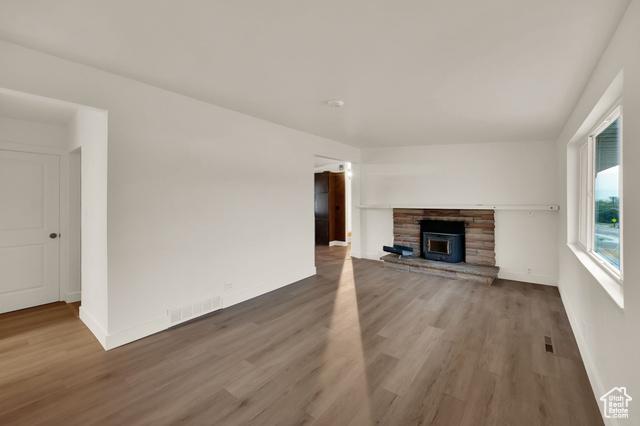 Centerville, Utah, 84014, United States, 4 Bedrooms Bedrooms, ,3 BathroomsBathrooms,Residential,For Sale,1944867
