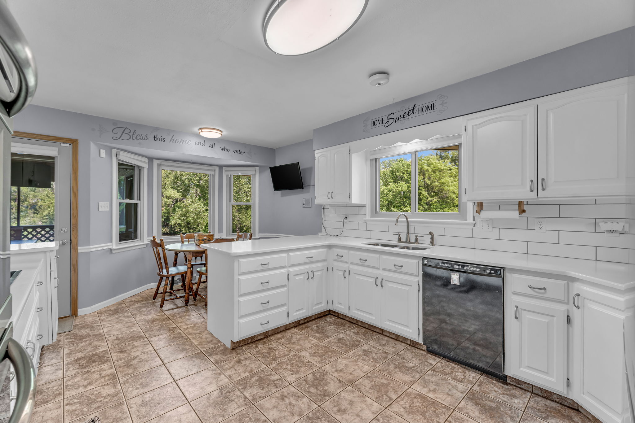 Topeka, Kansas, 66615, United States, 4 Bedrooms Bedrooms, ,8 BathroomsBathrooms,Residential,For Sale,1848877