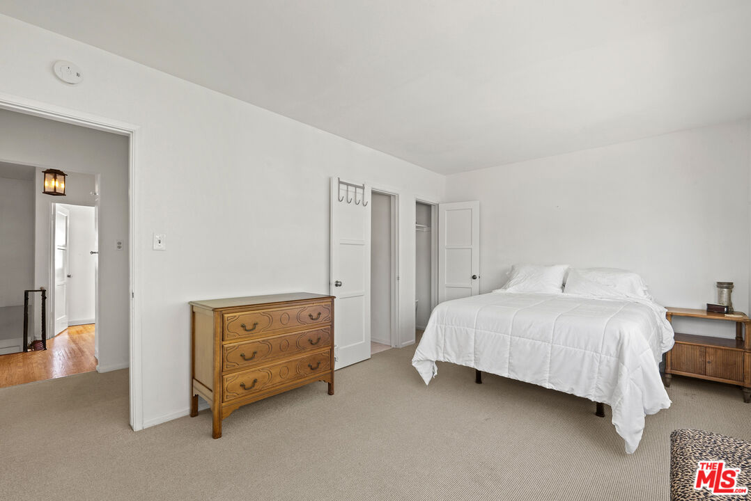 Los Angeles, California, 90036, United States, 4 Bedrooms Bedrooms, ,3 BathroomsBathrooms,Residential,For Sale,1849800